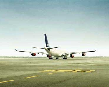 国际物流空运：国际货运代理商--集装箱海运